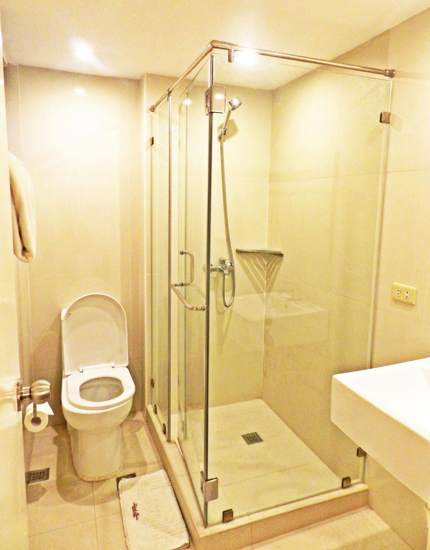 Salcedo Suites Makati City Exteriör bild