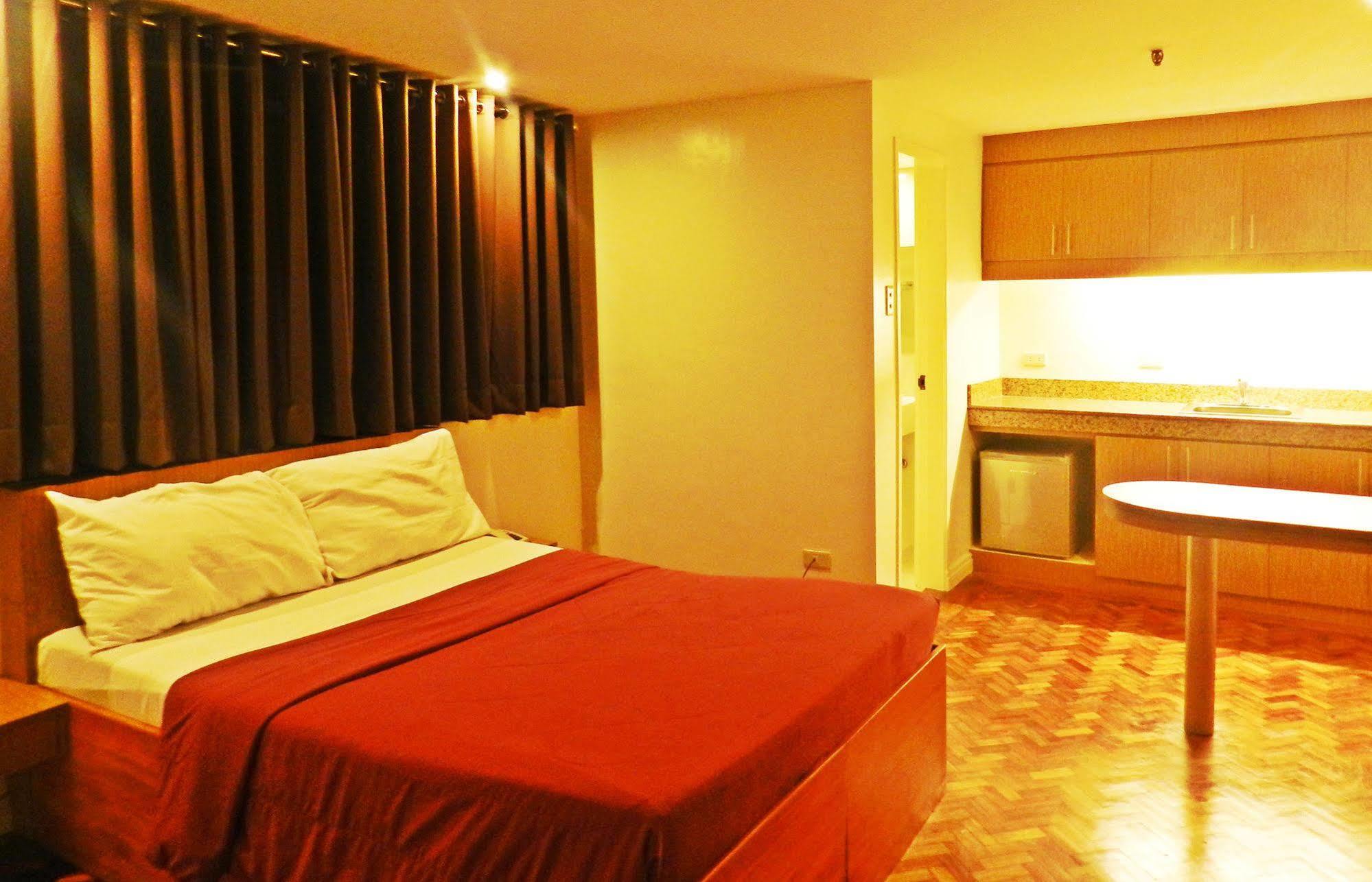 Salcedo Suites Makati City Exteriör bild