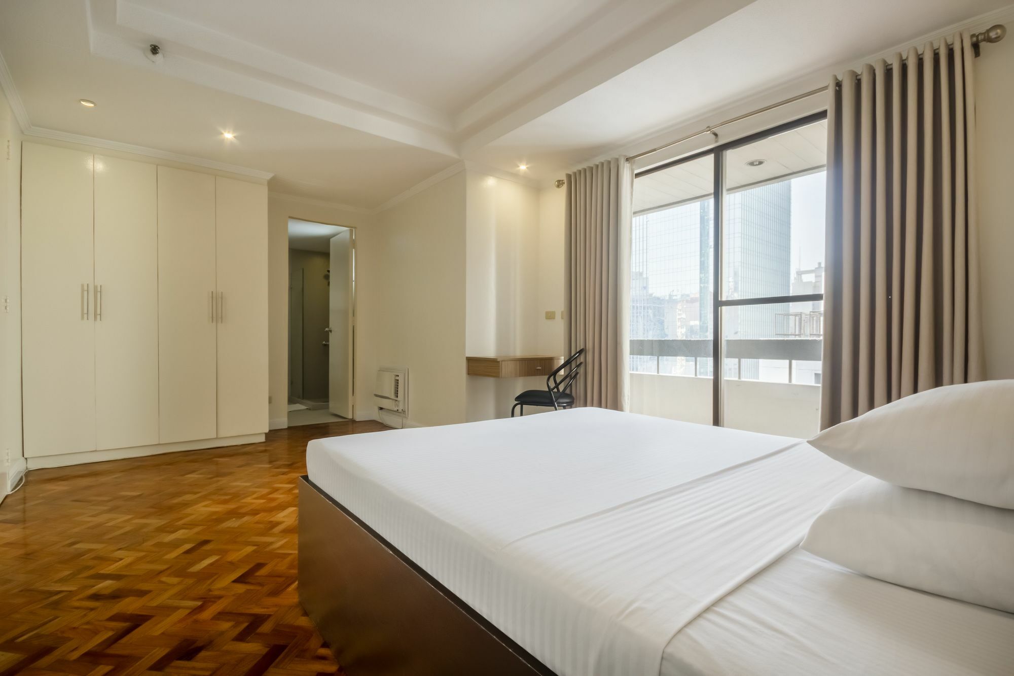Salcedo Suites Makati City Exteriör bild